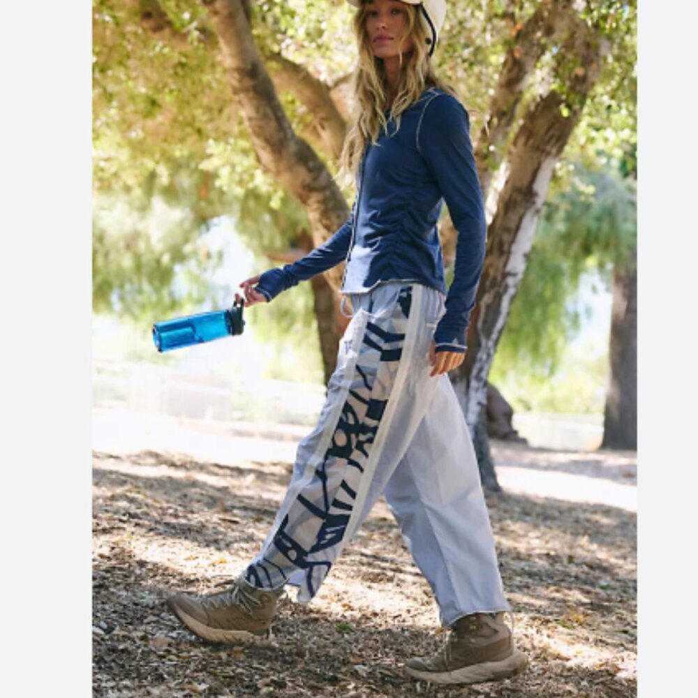 new FREE PEOPLE MOVEMENT Champ is Here Printed Athletic Pants 252 - Picture 2 of 9